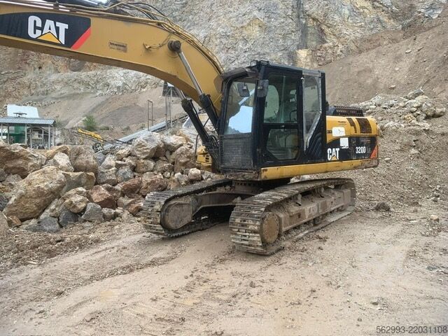 Chain excavator Caterpillar 320 D