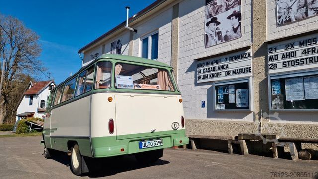 Kleinbus MERCEDES-BENZ Vorgänger Sprinter O 319 Samba mit Faltdach AC