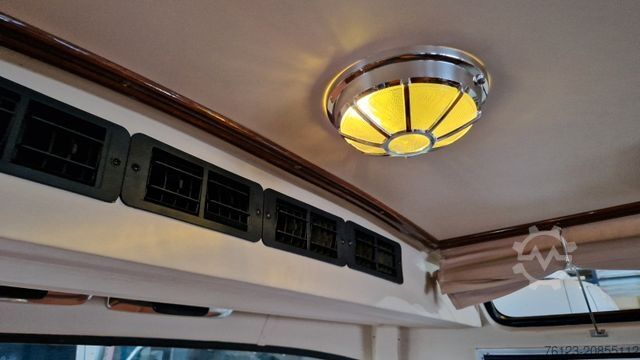 Kleinbus MERCEDES-BENZ Vorgänger Sprinter O 319 Samba mit Faltdach AC