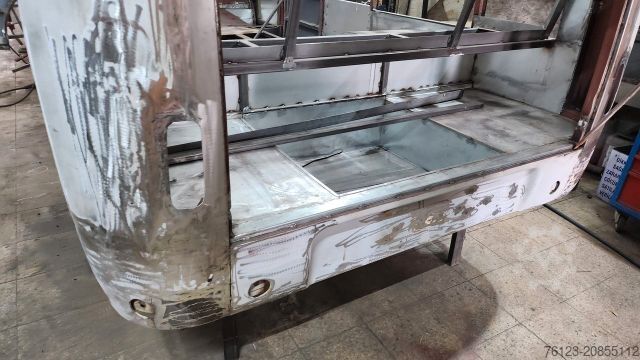 Kleinbus MERCEDES-BENZ Vorgänger Sprinter O 319 Samba mit Faltdach AC