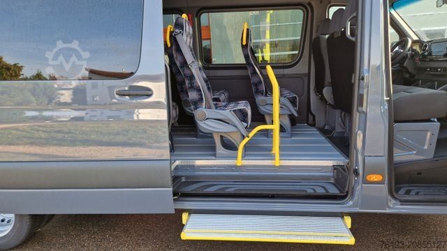 Kleinbus MERCEDES-BENZ Sprinter Lord Light 22 Sitzer 5 x Lagerfahrzeug