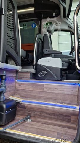 Kleinbus MERCEDES-BENZ 519 Sunset S 4 Ferqui Chasis 907 Vorlauffahrzeug