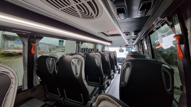 Kleinbus MERCEDES-BENZ 519 Sunset S 4 Ferqui Chasis 907 Vorlauffahrzeug