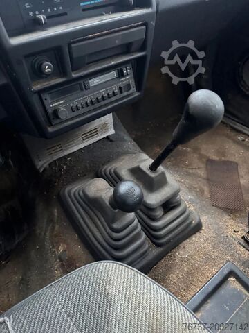 Off-road vehicle Nissan KING CAB **4X4-2500DIESEL**