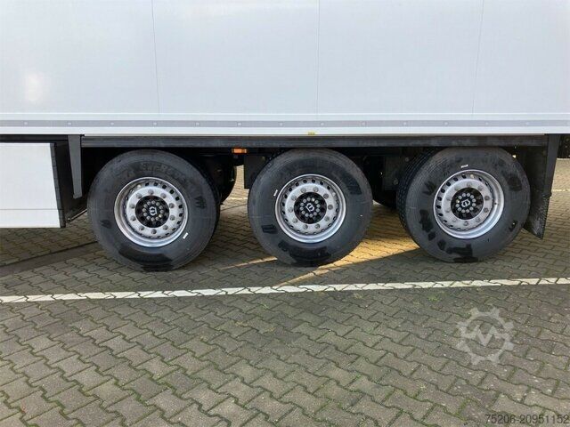 Spezial-LKW Krone Cool Liner SDR 27 eL4-MT