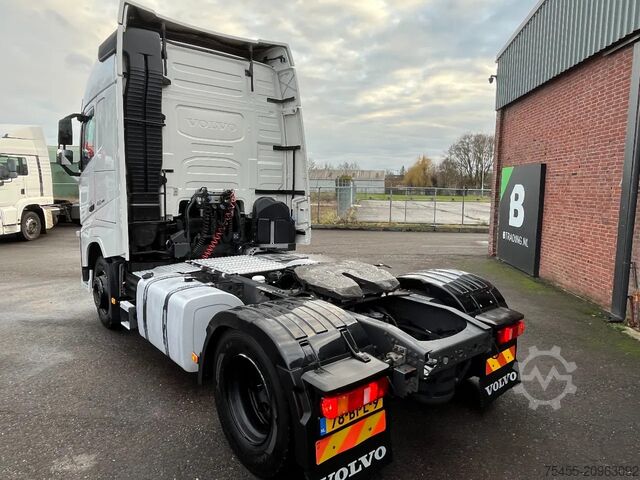 Standard-SZM Volvo FH 460 - 2x Tank - Smart Tacho - VEB - APK/TUV/...