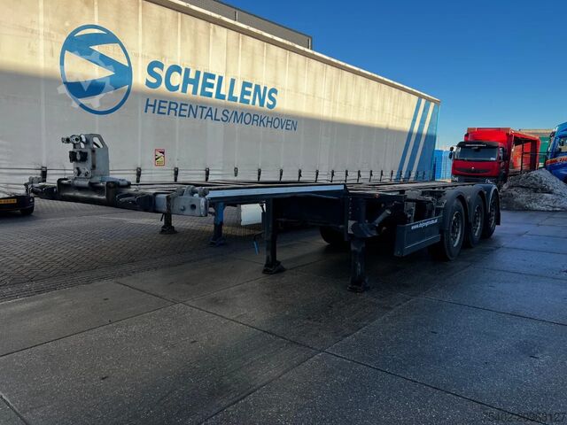 Container transport Renders Euro 800 3DFCST 45FT / 1x Lift Axle / 2x Extend...