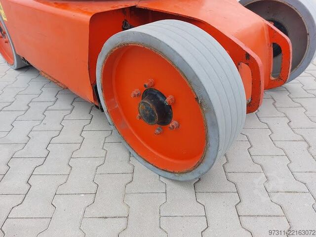 Articulated boom lift Manitou 120AETJ C 3D