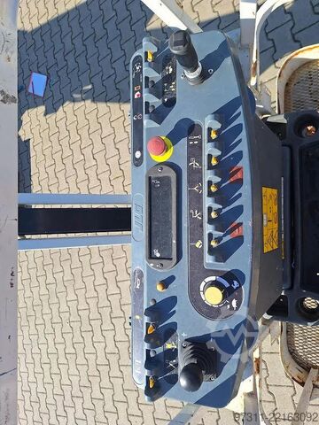 Articulated boom lift JLG E400AJPN