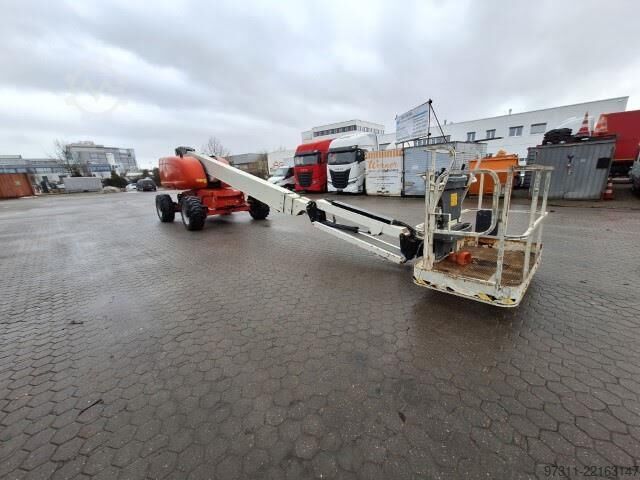 Telescopic boom lift JLG 660SJ