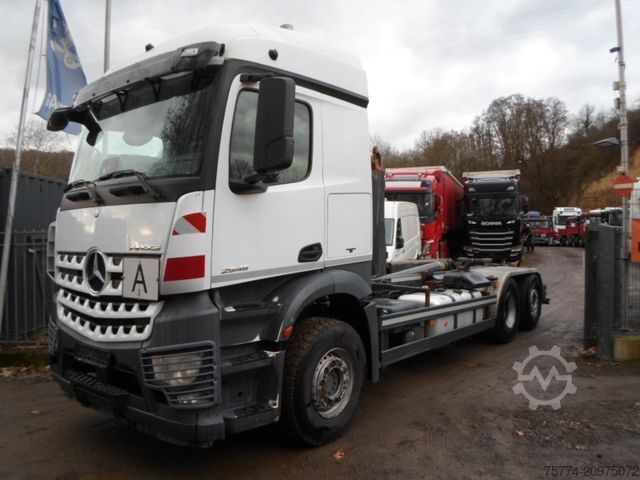 Roll-off tipper truck MERCEDES-BENZ 2545 L/ Meiller Abroller/ Lenkachse