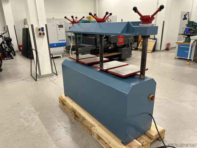Hydraulische Buchbindereipresse Lechner IV B Hydraulic Bookbinding Press
