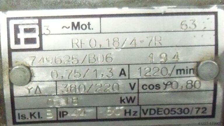 Geared motor 0.18 kW 683 rpm CB RF0,18/4-7R