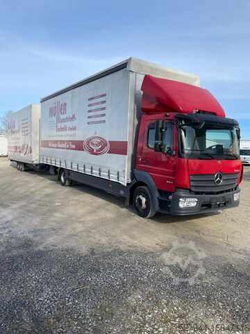 Truck with box body Mercedes-Benz Atego 824 Plane Volumenzug Jumbo