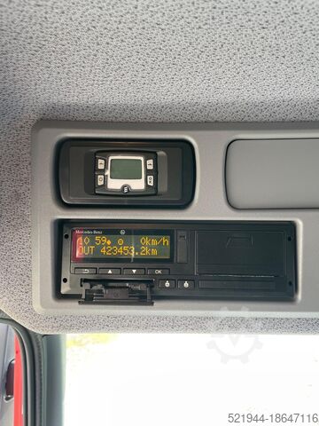 Truck with box body Mercedes-Benz Atego 824 Plane Volumenzug Jumbo