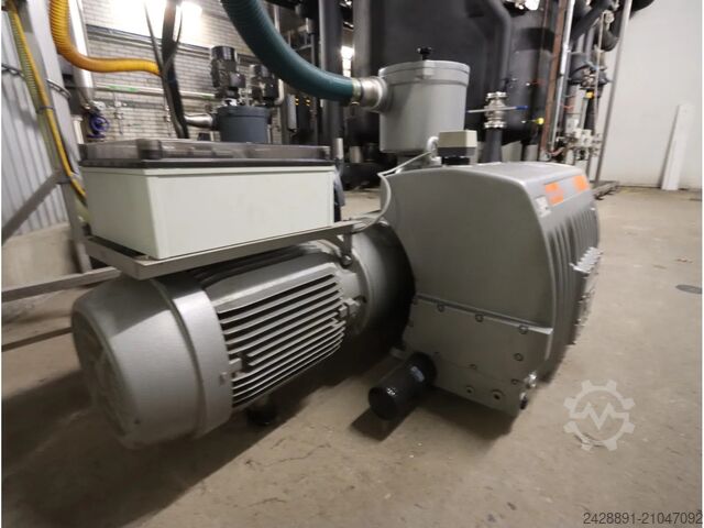 Vacuum pump Busch R5 RA0630 B