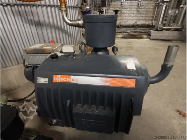Vacuum pump Busch R5 RA0400 B