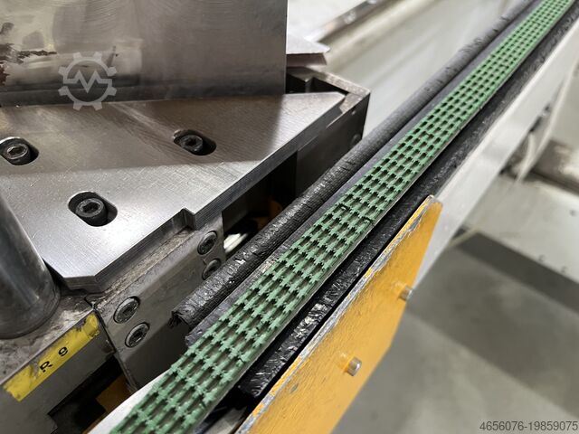 Four-head horizontal welding machine Hollinger MSP-I-280-300 4 headed