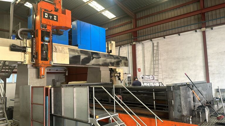 Portalfräsmaschine DYE FPF 4 NC