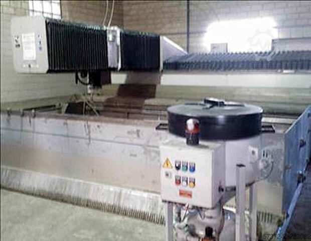 Wasserstrahlschneidanlage Flow Europe HyPlex 50