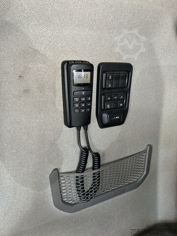 Standard tractor Scania S500 Highline / Retarder / 879 dkm / Stand Airc...