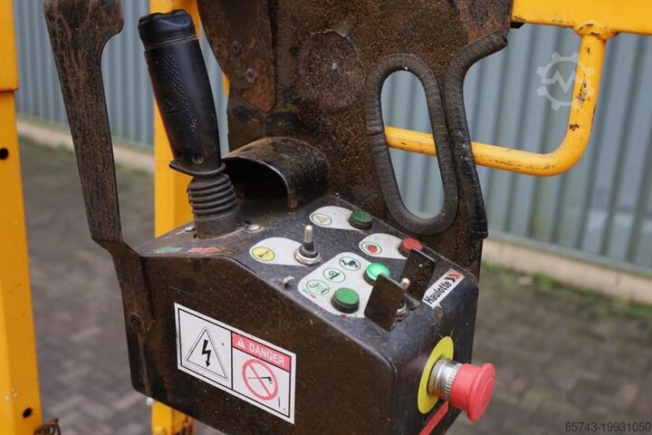 Scherenhebebühne Haulotte Compact 10N As-Is, Electric, 10m Working Height, 2