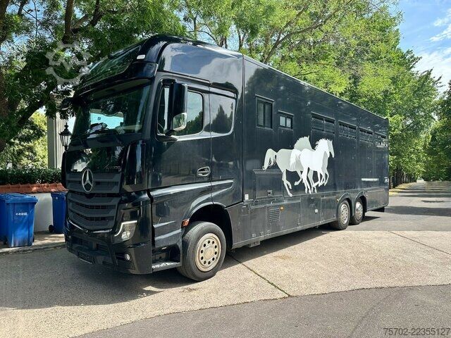 Van Mercedes-Benz Actros 2651 STX AKX 9 Pferde Automatik, WoMo