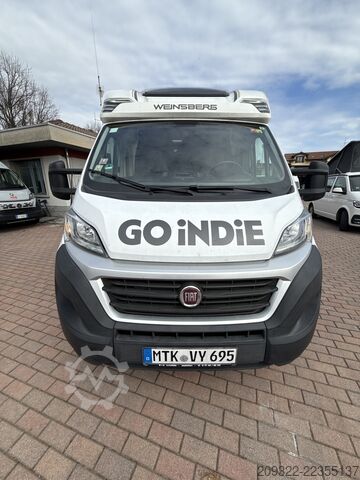 Teilintegriertes Wohnmobil Fiat Ducato Weinsberg Carasuite|  Cambio manuale | Completamente accessoriato