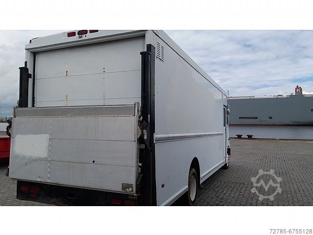 Kastenwagen Sonstige/Other Frightliner, Step Van, Foodtruck