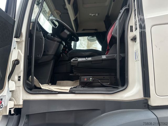 Gefahrgut LKW MERCEDES-BENZ Actros 1840 ADR FL/AT Safety Xenon