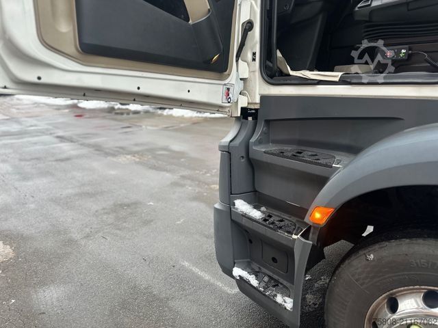 Gefahrgut LKW MERCEDES-BENZ Actros 1840 ADR FL/AT Safety Xenon