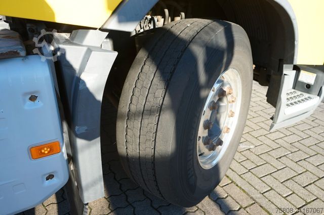 Kipper LKW VOLVO FH460 Getreidekipper Lenk Staplerhalterung