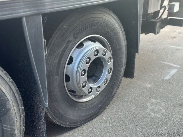 Kühlkoffer-LKW VOLVO FM450 6X2 Kühl Frigoblock LBW 8.10 m Lenk