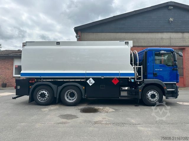 LKW mit Tankaufbau MAN TGM 26.320 Rohr 21.000L Oben/unten Funk Lenk