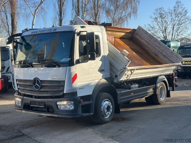 Kipper LKW MERCEDES-BENZ Atego 1224 Kipper Kran Hiab XS 077 AHK Klima