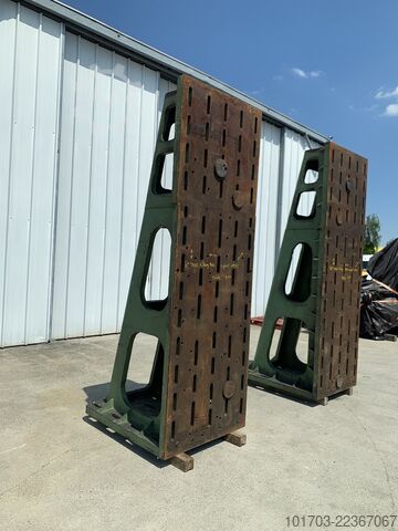 Pair of cast iron angle plates Paire d'équerres en fonte 3000 x 1000 x 1245 mm