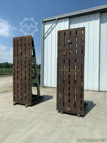 Pair of cast iron angle plates Paire d'équerres en fonte 3000 x 1000 x 1245 mm