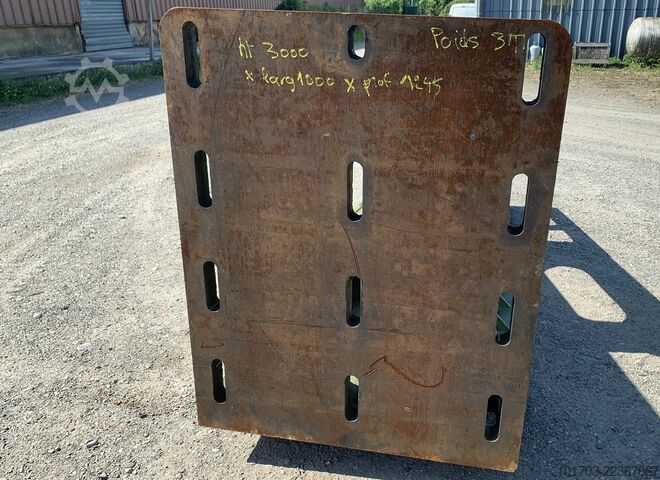 Pair of cast iron angle plates Paire d'équerres en fonte 3000 x 1000 x 1245 mm