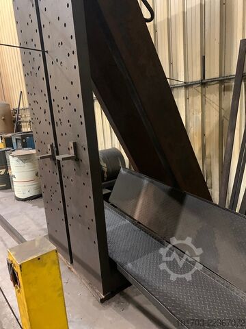Pair of cast iron angle plates Equerres de bridage en fonte 4000 x 2000 x 575 mm