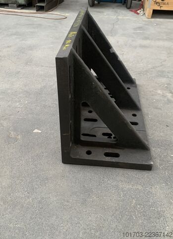 Cast iron bracket Equerre en fonte 640 x 400 x 320 mm