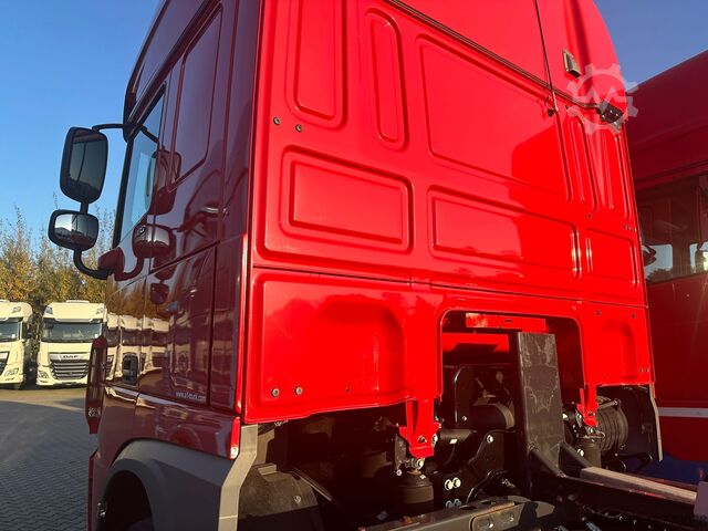 Swap body with platform and tarpaulin DAF XF 480