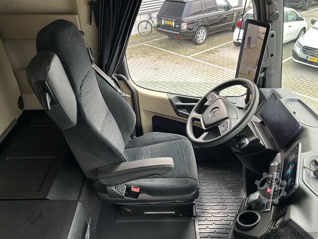 Standard-SZM Mercedes-Benz Actros 1842 Streamspace / 574 dkm / Tacho V2 / ...