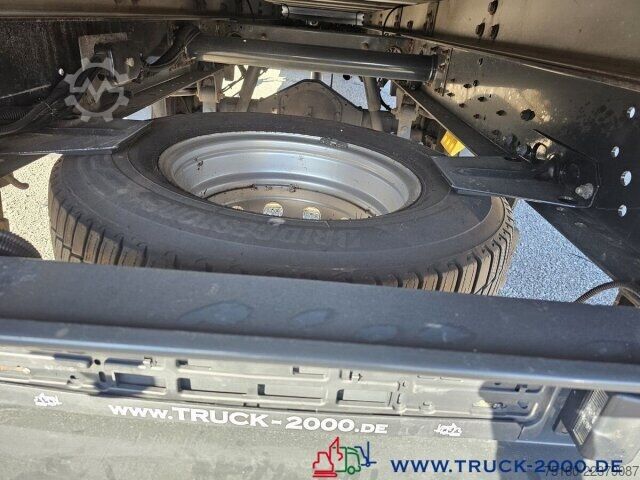 Transporter mit Koffer Iveco Daily 72C180 HiMatic Autom. Koffer 3.7t Nutzlast