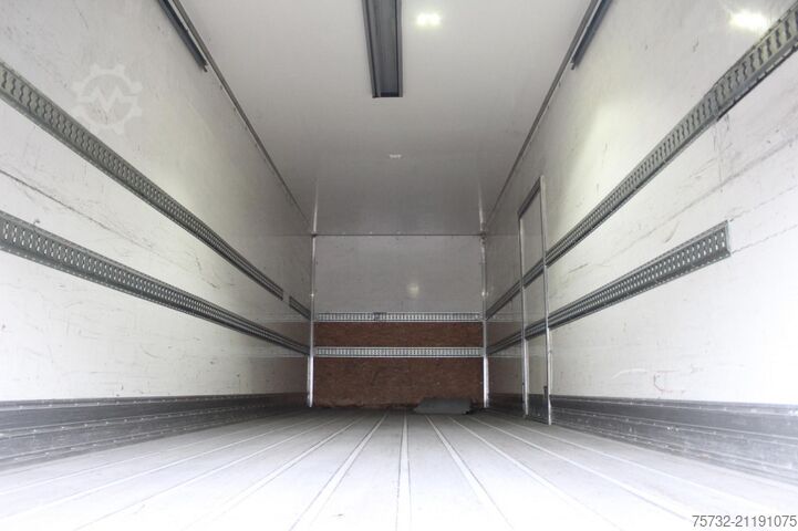 LKW mit Kofferaufbau Mercedes-Benz Antos 1827 E6 Koffer 8,5m LBW S.Tür 199.000 km