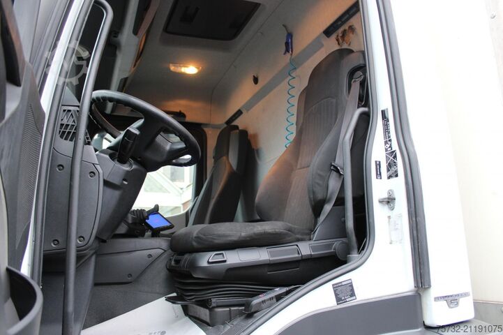 LKW mit Kofferaufbau Mercedes-Benz Antos 1827 E6 Koffer 8,5m LBW S.Tür 199.000 km