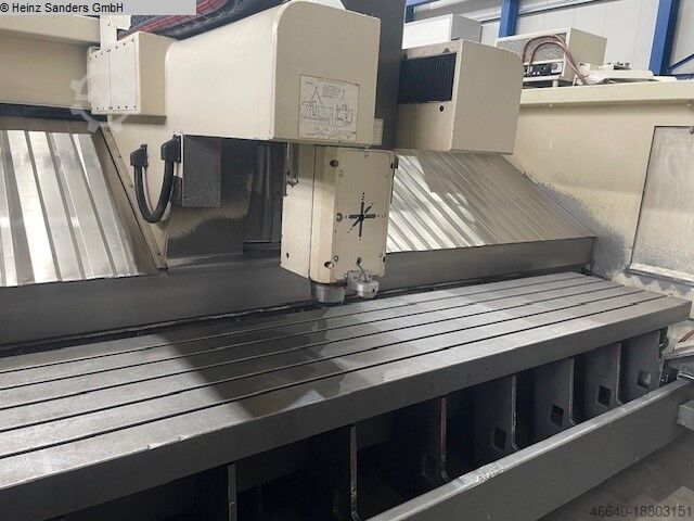 Bearbeitungszentrum HEDELIUS - Vertikal CB 80 / 3200