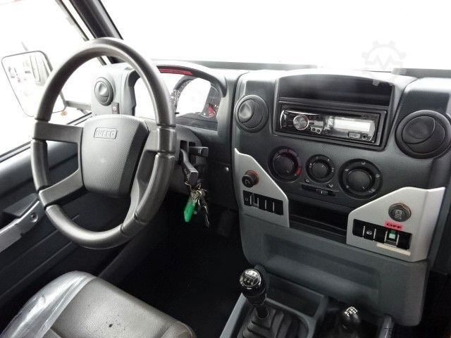 Pick-up van IVECO Massif 145PS 4x4 AHK-luftgebremst