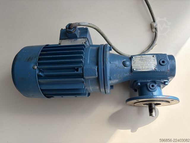  Mannesmann Demag UMF71BX-6-7 S040-B5 0,25 kW 64 obr./min i=14 Mannesmann Demag UMF71BX-6-7 S040-B5 0,25 kW 64 obr./min i=14