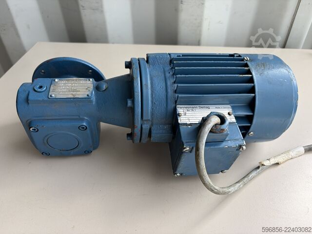  Mannesmann Demag UMF71BX-6-7 S040-B5 0,25 kW 64 obr./min i=14 Mannesmann Demag UMF71BX-6-7 S040-B5 0,25 kW 64 obr./min i=14
