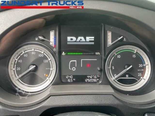 Standard-SZM DAF XF440 SPACECAB